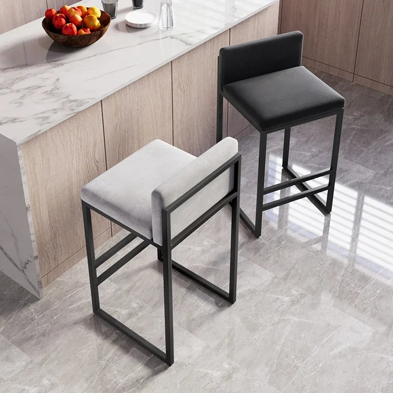 Freja Hvitved Stol - Luxury Nordic Bar Stool