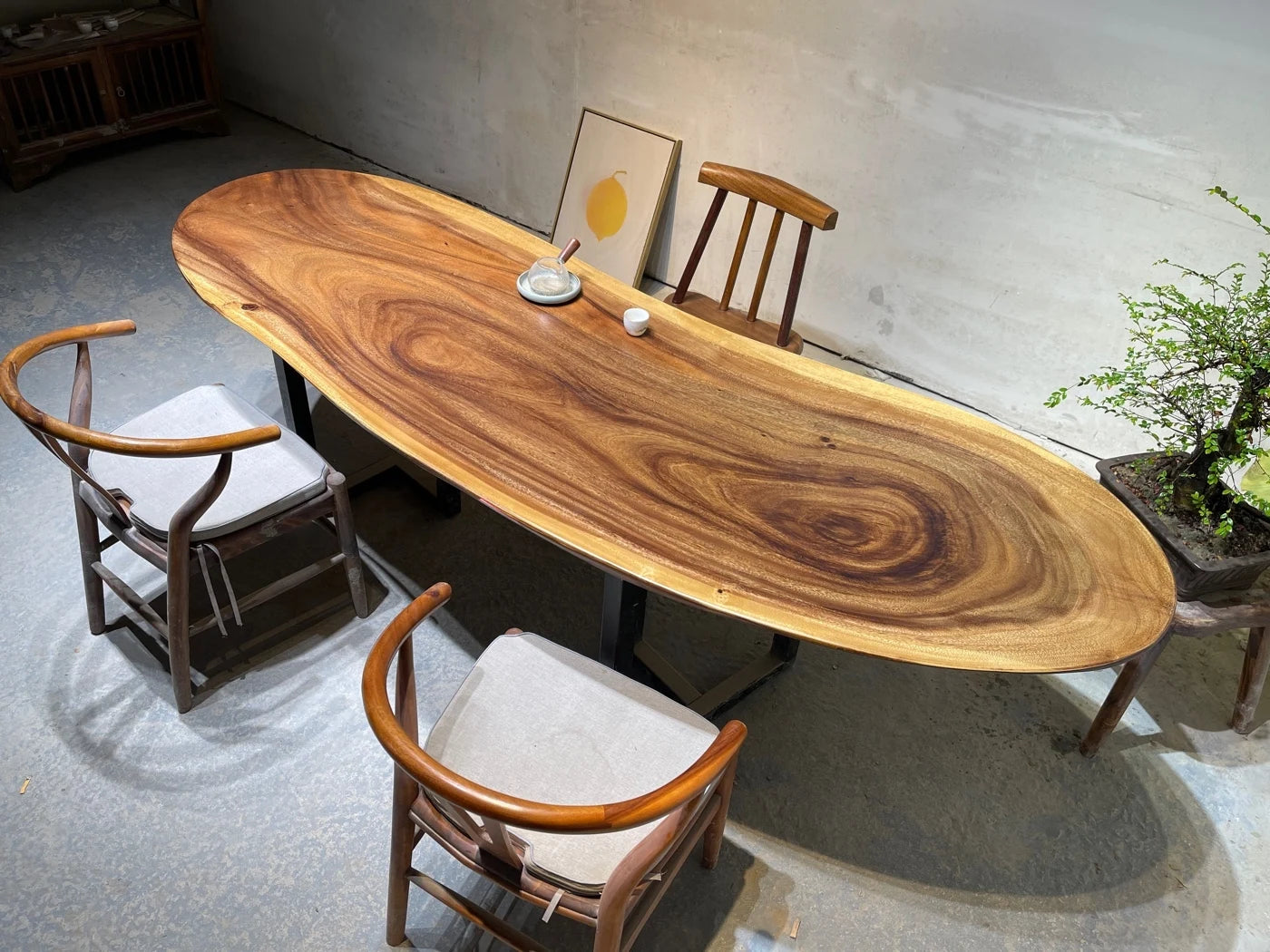 Trebord Fjellglans - Luxury Nordic Walnut Wood Dining Table
