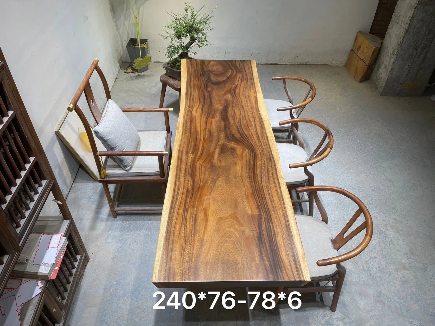 Trebord Fjellglans - Luxury Nordic Walnut Wood Dining Table