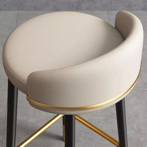 Thorstein Gullskinn Lærstol - Luxury Nordic Bar Stool